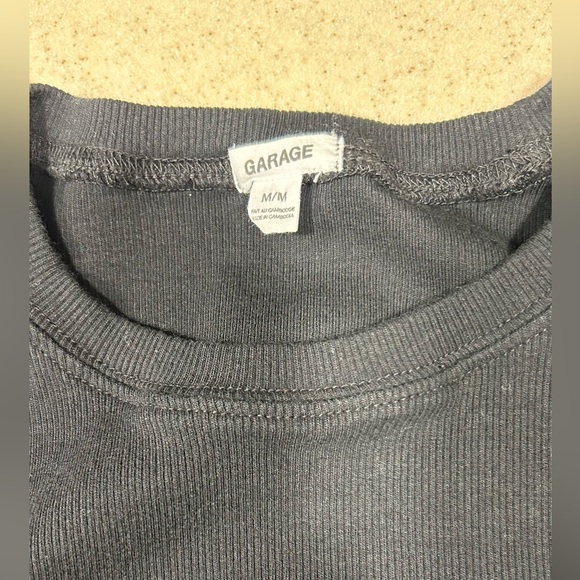 Garage knit dress size MEDIUM. Short sleeve, ruched on the sides. Black - Picture 3 of 6